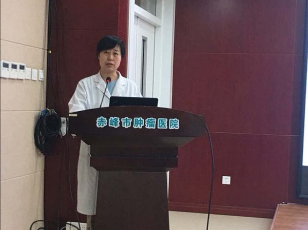 呼吸內科主任劉海英主任醫(yī)師介紹支氣管鏡下介入治療.jpg